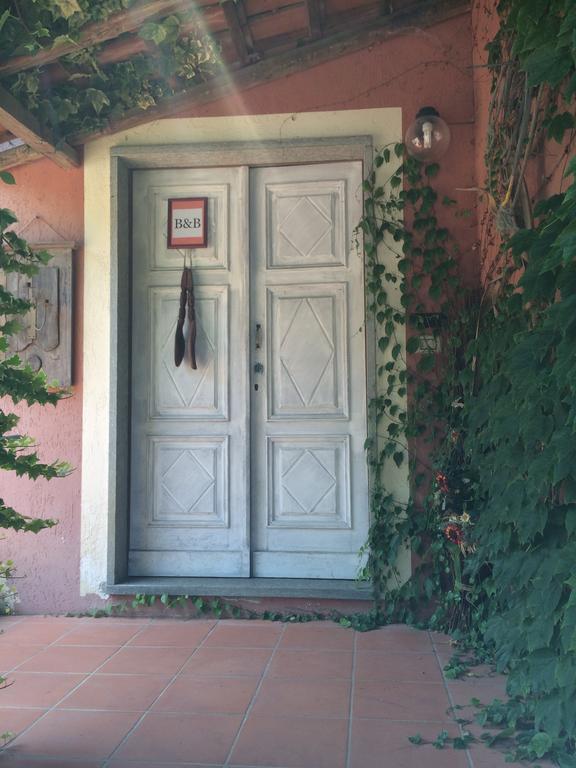 Fattoria Sequoia Bed & Breakfast Castagneto Po Стая снимка